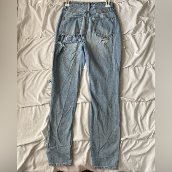 BDG • Ripped Jeans - Picture 7 of 12